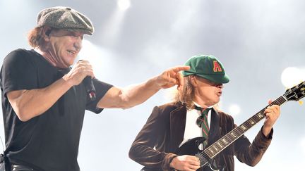 Brian Johnson et Angus Young de AC/DC à Los Angeles en septembre 2015.
 (Kevin Winter / Getty Images North America / AFP)