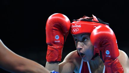 &nbsp; (Sarah Ourahmoune s'est assurée une médaille en domptant en quarts la Kazakhe Zhaina Shekerbekova avec une victoire aux points par décision unanime des juges © AFP)