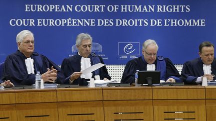 &nbsp; (Les juges de la Cour européenne des droits de l'homme ont estimé que l'arrêt du Conseil d'Etat ne violait pas la convention européenne sur le droit de vivre © Reuters/Vincent Kessler)