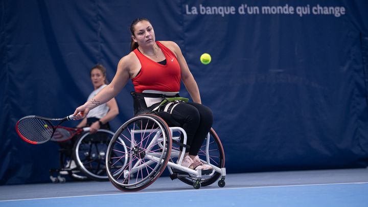 La joueuse française de tennis fauteuil Zoé Maras, lors de l'inauguration du pôle France de paratennis, le 12 janvier 2023. (Christophe Guibbaud / FFT)