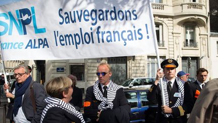  (Les pilotes d'Air France manifestaient devant l'Assemblée Nationale en septembre 2014 © MaxPPP)