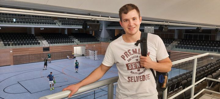 Oleksandr Kasai,&nbsp;ailier gauche dans le club de handball ukrainien du Motor&nbsp;Zaporijia. (SEBASTIEN BAER / RADIO FRANCE)