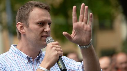 Le candidat &agrave; la mairie de Moscou Alexe&iuml; Navalny, le 30 juillet 2013, lors d'un meeting &eacute;lectoral &agrave; Moscou (Russie). (VLADIMIR PESNYA / RIA NOVOSTI / AFP)