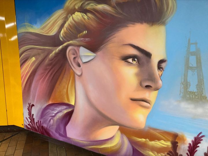 Peinture de l'héroïne Aloy, par l'artiste Simple G, dans le métro Rond-Point du Prado, à Marseille (Tristan Alirezai)