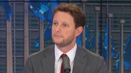 Clément Beaune,&nbsp;secrétaire d'État auprès du ministre de l'Europe et des Affaires étrangères, était l'invité du "8h30 franceinfo", dimanche 11 octobre 2020. (RADIO FRANCE / FRANCEINFO)