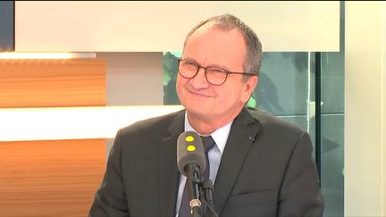 Jacques Chanut, président de la Fédération française du bâtiment, le 13 juin 2017, sur franceinfo. (FRANCEINFO / RADIOFRANCE)