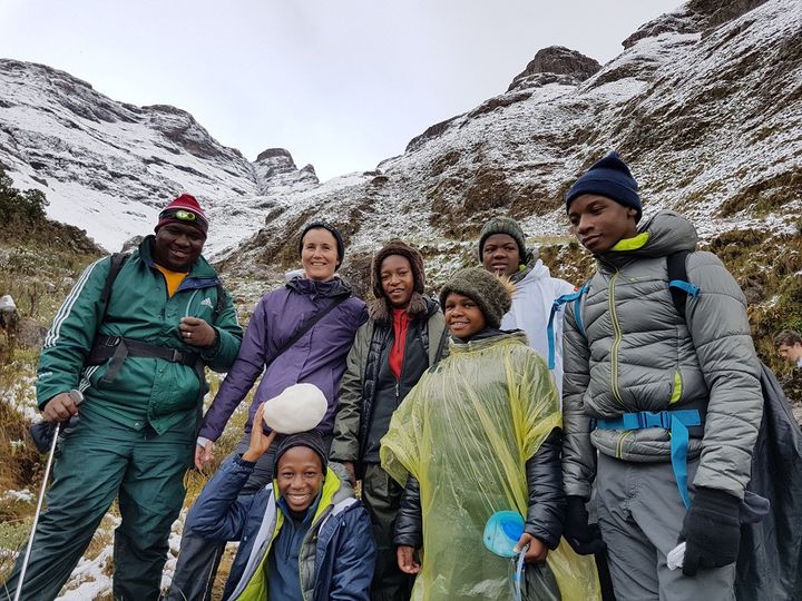 &nbsp;Magali Malherbe et les jeunes de Children of the Dawn à l’assaut du mont Mafadi (Photo Children of the dawn)