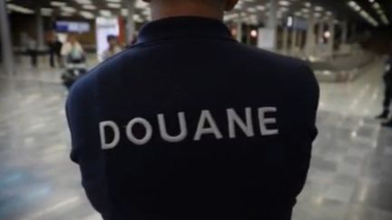 Un maire guyanais interpellé à l'aéroport d'Orly avec 2,5 kilos de cocaïne