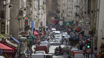 La rue du Faubourg Saint-Denis, à Paris (10e). (FRED DUFOUR / AFP)