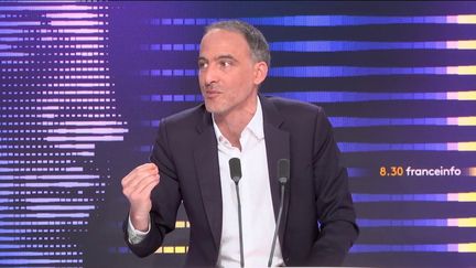 L'eurodéputé Raphaël Glucksmann, le 26 février 2024 sur franceinfo. (FRANCEINFO / RADIO FRANCE)