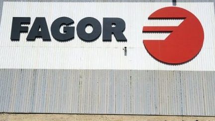 Logo du groupe Fagor, propriété de la coopérative Mondragon (RAFA RIVAS / AFP)