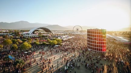 Des festivaliers à Coachella, le 21 avril 2019&nbsp;à Indio, en Californie. (RICH FURY / GETTY IMAGES NORTH AMERICA / AFP)