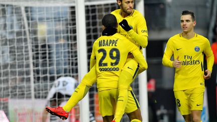 Neymar, Mbappé et Lo Celso lors du match Rennes-PSG