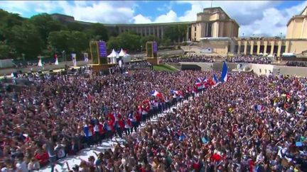 Jeudi 1er décembre, la billetterie des Jeux olympiques de Paris 2024 ouvrira. Les billets seront uniquement disponibles au format numérique pour éviter la falsification. (FRANCE 2)