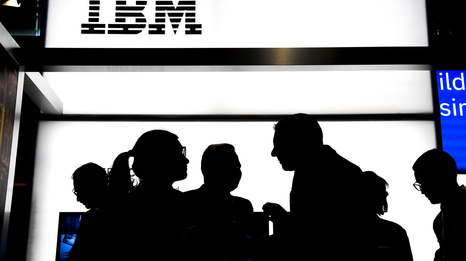 Ibm Envisage La Suppression De 1 180 A 1 385 Postes En France Selon Les Syndicats