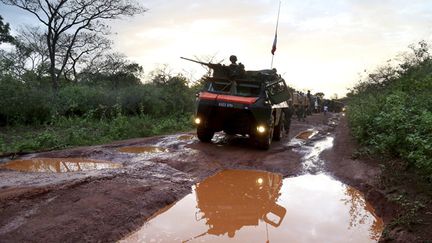 &nbsp; (Des soldats français en manœuvre près de Bambari  © REUTERS)