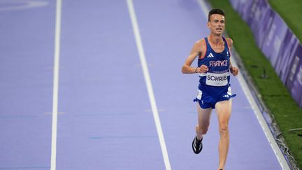 Yann Schrub lors du 10 000m des JO 2024, le 2 août 2024, au Stade de France. (AFP)