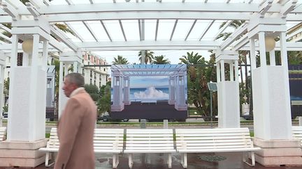 "Bruno Bébert 10 Vagues" sur la Promenade des Anglais à Nice. (C. Napoli / France Télévisions)