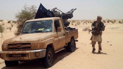 Rebelle du groupe islamiste touareg Ansar Dine près de Tombouctou (nord du Mali) le 24 avril 2012. (AFP - ROMARIC OLLO HIEN )