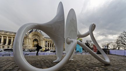 Une œuvre d'art contemporain à l'entrée du Grand Palais (25 mars 2015)
 (Citizenside / Bernard Ménigault / AFPar)