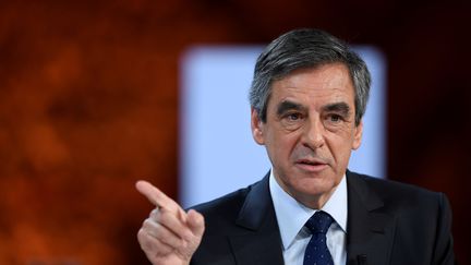 François Fillon convoqué par les juges d'instruction aux fins de mise en examen