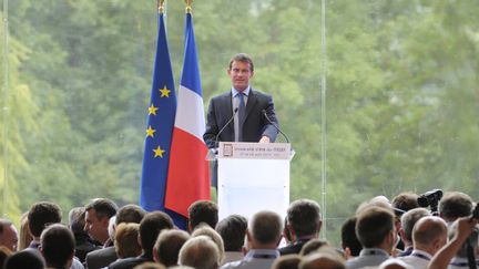 Le Premier ministre Manuel Valls, lors de l'universit&eacute; d'&eacute;t&eacute; du Medef, le 27 ao&ucirc;t 2014, &agrave;&nbsp;Jouy-en-Josas (Yvelines). (ERIC PIERMONT / AFP)