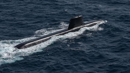 Un&nbsp;sous-marin de Naval Group dans l'océan Atlantique, le&nbsp;5 juillet&nbsp;2020. (CINDY MOTET / NAVAL GROUP / AFP)