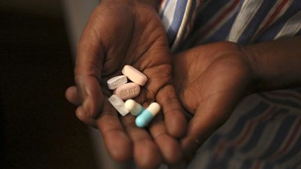 &nbsp; (Medicaments contre le SIDA©REUTERS/Siphiwe Sibeko)