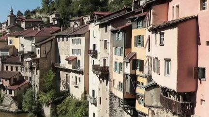 Isère : à Pont-en-Royans, des maisons suspendues bâties au XVIe siècle