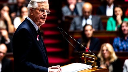 Le Premier ministre Michel Barnier face à l'Assemblée nationale pour son discours de politique générale, le 1er octobre 2024. (ANDREA SAVORANI NERI / NURPHOTO / AFP)