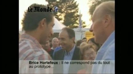 Amine Benalia Brouch avec Brice Hortefeux à l'université des jeunes de l'UMP à Seignosse en septembre 2009. (Le Monde.fr)