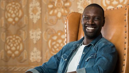 Omar Sy pose après la conférence de presse pour la sortie du film "Samba", le 20 juillet 2015
 (VALERIE MACON / AFP)