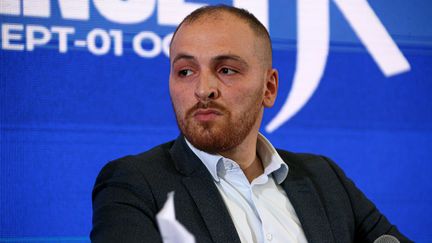 Matthieu Valet, alors porte-parole du Syndicat indépendant des commissaires de police, lors du campus de rentrée des jeunes des Républicains, le 30 septembre 2023 à Valence (Drôme). (NICOLAS GUYONNET / HANS LUCAS / AFP)