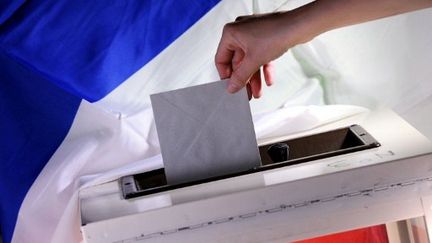 La France est l'un des derniers pays d'Europe à refuser le droit de vote aux étrangers hors-UE. (FRANCK FIFE / AFP)