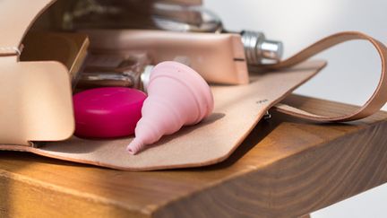 Au même titre que les tampons, la cup peut provoquer des chocs toxiques. (&copy;Intimina on Visual hunt)