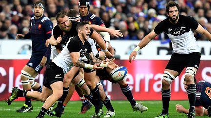 Français et All Blacks pourraient se retrouver au Vélodrome en novembre prochain (FRANCK FIFE / AFP)