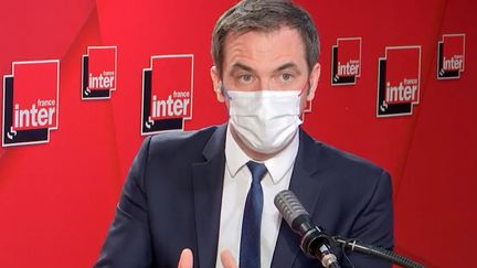 Olivier Véran, le ministre de la Santé, lundi 3&nbsp;janvier 2022 sur France Inter. (FRANCEINTER / RADIOFRANCE)