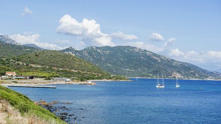 Corse : un quota pour les touristes ?