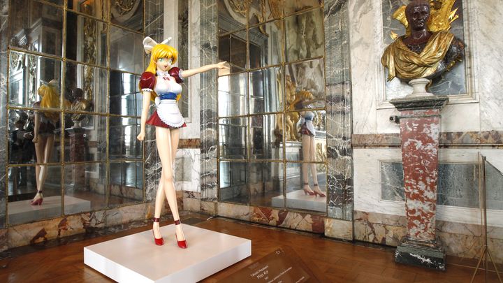 En 2010, un collectif s'insurgeait contre les "mangas" du japonais Takashi Murakami. Ici, sa sculpture "Miss Ko2" au ch&acirc;teau de Versailles, le 9 septembre 2010. ( BENOIT TESSIER / REUTERS )