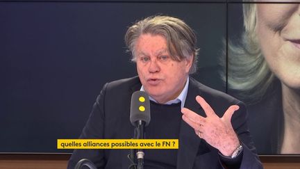 Gilbert Collard, député FN du Gard, invité de franceinfo, samedi 10 mars dans le "8h30 politique". (CAPTURE D'ECRAN/FRANCEINFO)