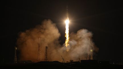 Une photo du vaisseau de secours MS-23 prise par l'agence Roscosmos lors de son décollage depuis Baïkonur (Kazakhstan), le 24 février 2023. (RUSSIAN SPACE AGENCY ROSCOSMOS / AFP)