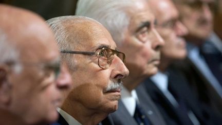 L'ex-dictateur Jorge Videla attend le verdict à son procès à Cordoba (22 décembre 2010) (AFP / Diego Lima)