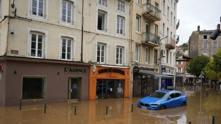 Crues et inondations : 4 000 foyers sont privés d'électricité dans la région Auvergne-Rhône-Alpes, annonce Enedis (1/1)