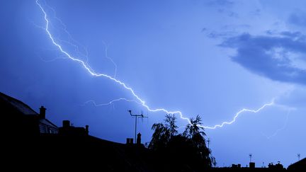 Un violent orage a provoqué des "dégâts impressionnants" dans le village d'Arc-en-Barrois, en Haute-Marne, dans la soirée le 24 août 2023. (AURELIEN BREAU / MAXPPP)