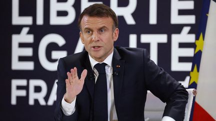 Le président de la République, Emmanuel Macron, lors d'une conférence de presse à l'Elysée, à Paris, le 16 janvier 2024. (LUDOVIC MARIN / AFP)