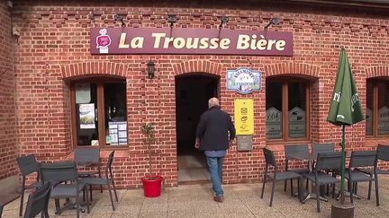 Ruralité : le succès des cafés multiservices dans les villages