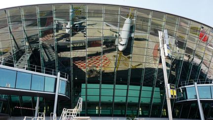 Aéroport de Nice, le 7 mai 2020. (VALERY HACHE / AFP)