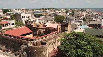 Reportage&nbsp;au cœur de l’archipel de Lamu au Kenya, dont la vieille ville est classée au patrimoine mondial de l’Unesco. (CAPTURE ECRAN FRANCE 2)