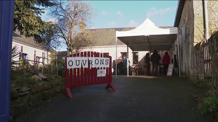 Dans la Sarthe, une dizaine de sites culturels ont ouvert leurs portes, samedi 23 janvier.&nbsp;Une initiative symbolique, d’à peine quelques heures, pour découvrir, notamment, des espaces que les habitants ont hâte de retrouver. (France 3)