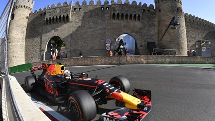 Daniel Ricciardo (Red-Bull) sur le tracé de Bakou (ALEXANDER NEMENOV / AFP)